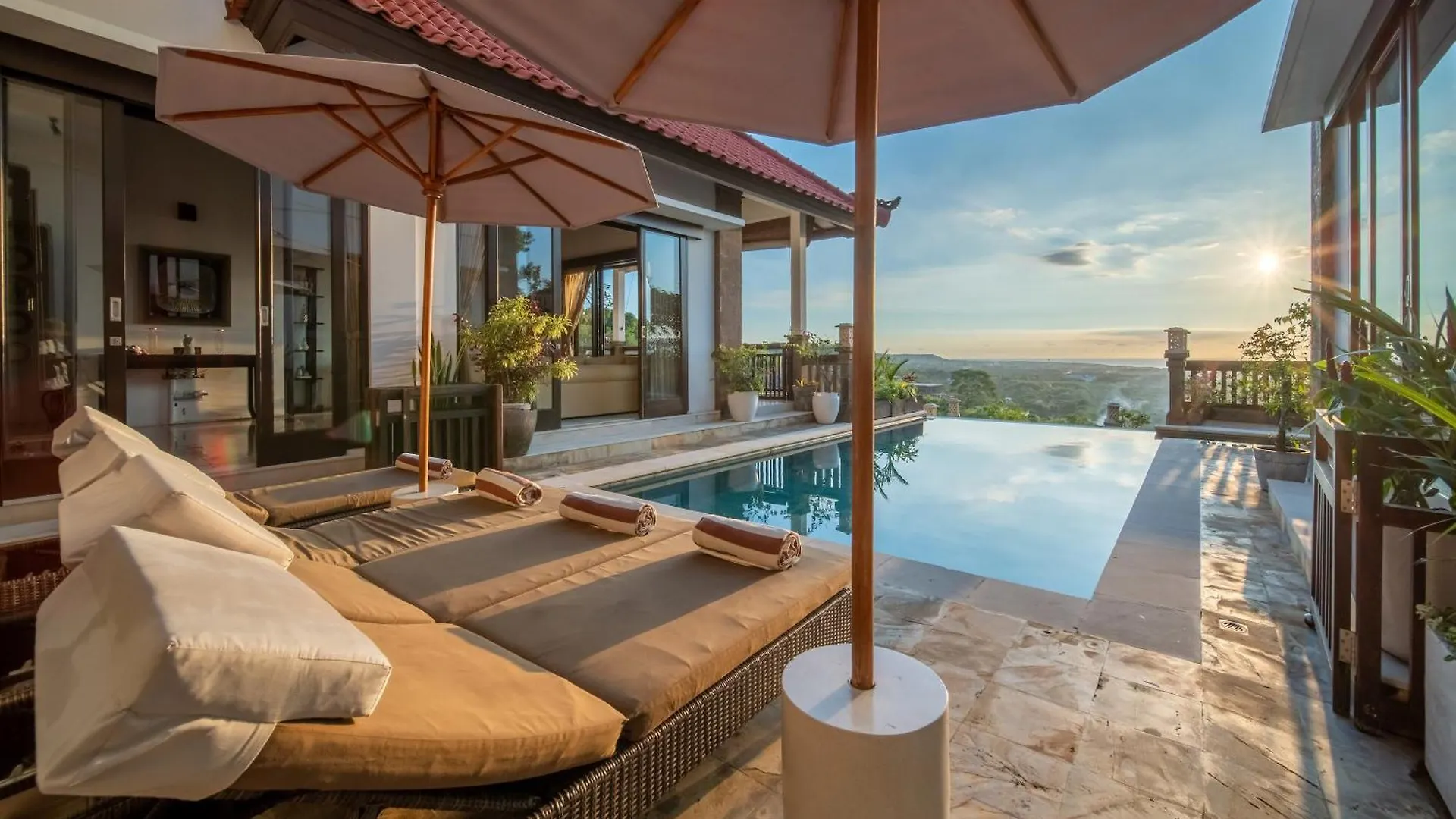 Villa Leana - Private Infinity Pool Inc Pool Fence As Required And Cook Jimbaran 0*,  Indonezja