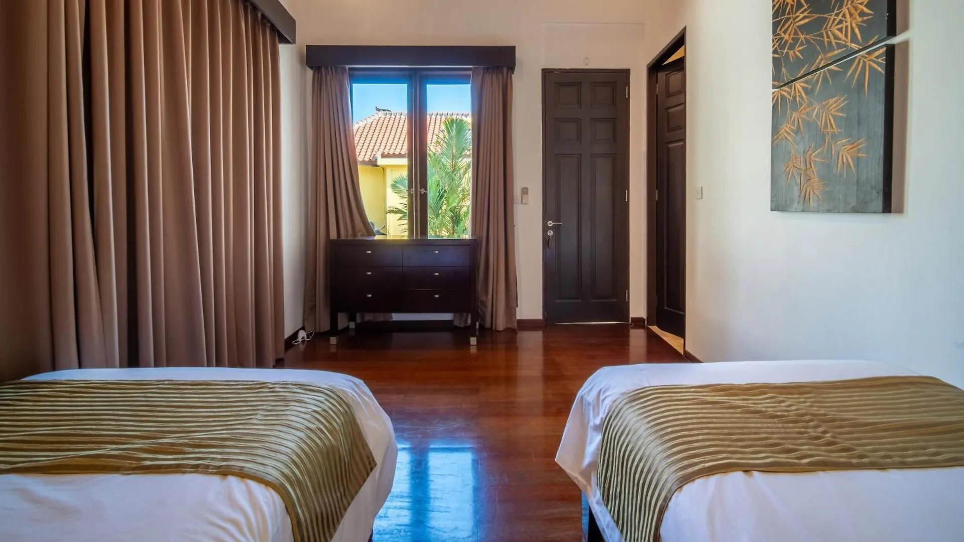 Villa Leana - Private Infinity Pool Inc Pool Fence As Required And Cook Jimbaran  0*, Jimbaran (Bali)