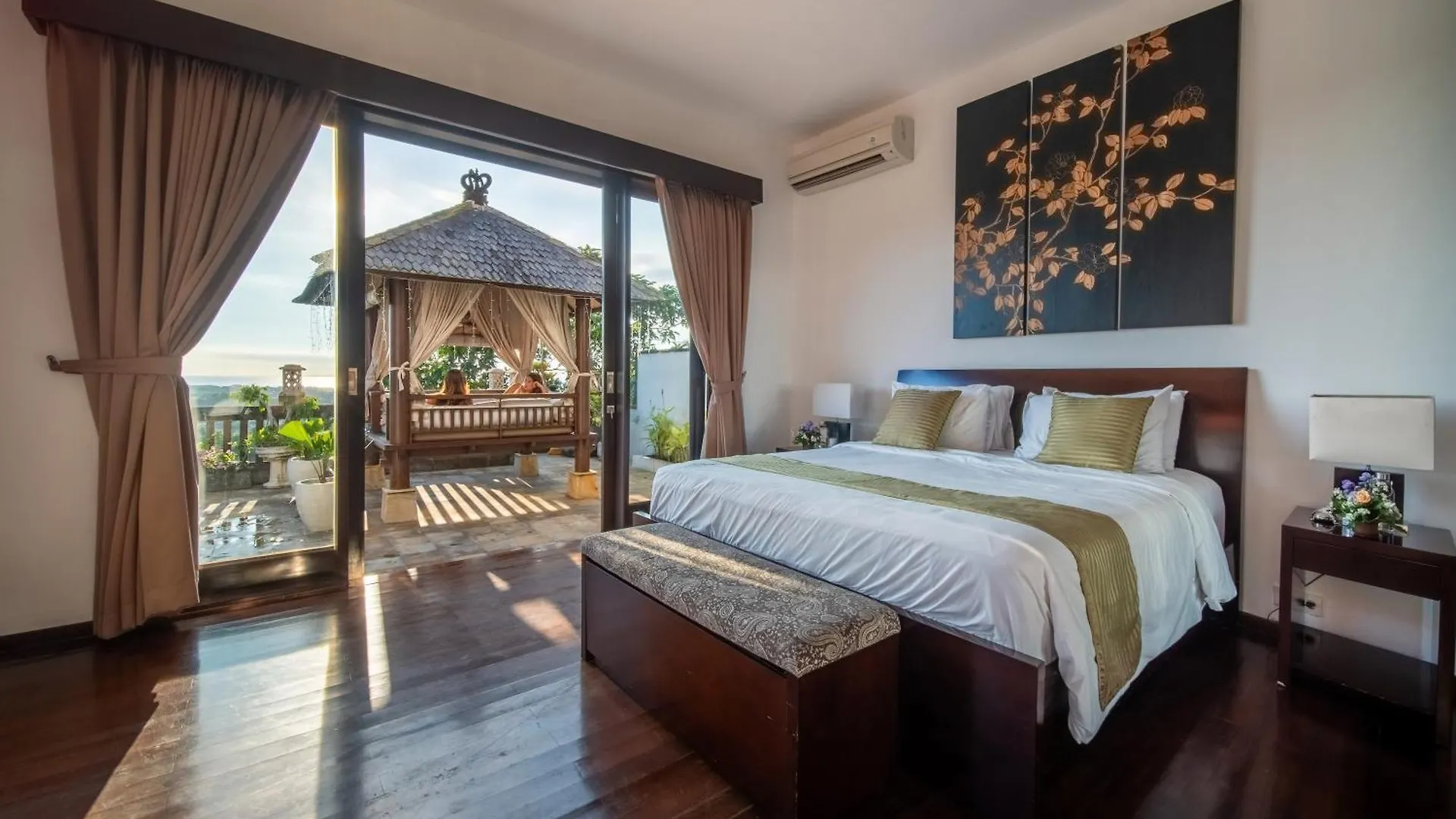 Villa Leana - Private Infinity Pool Inc Pool Fence As Required And Cook Jimbaran