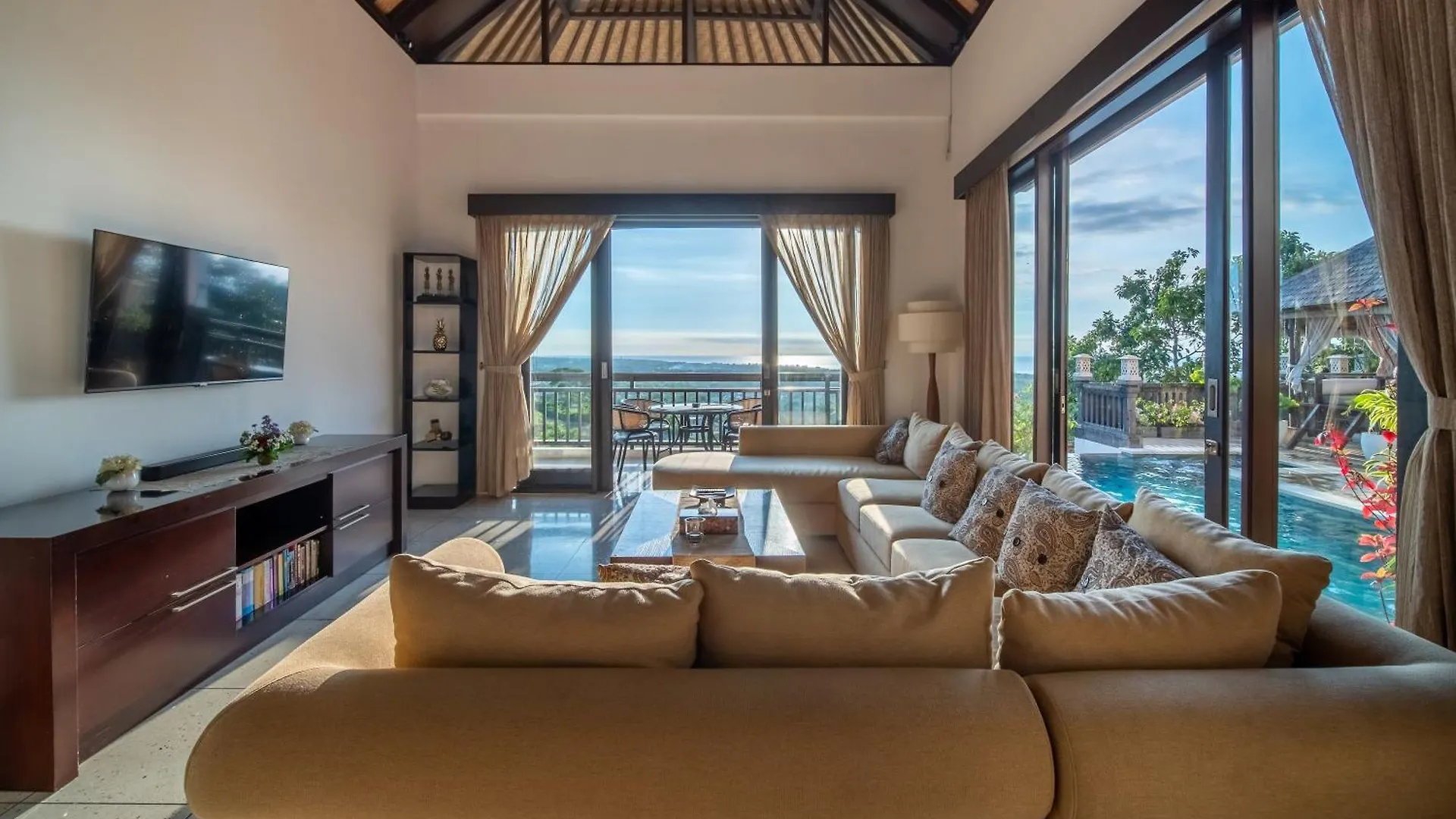 Villa Leana - Private Infinity Pool Inc Pool Fence As Required And Cook Jimbaran  0*, Jimbaran (Bali)